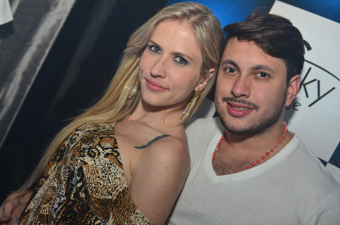 
        
            Coluna Meg Barros
        
    