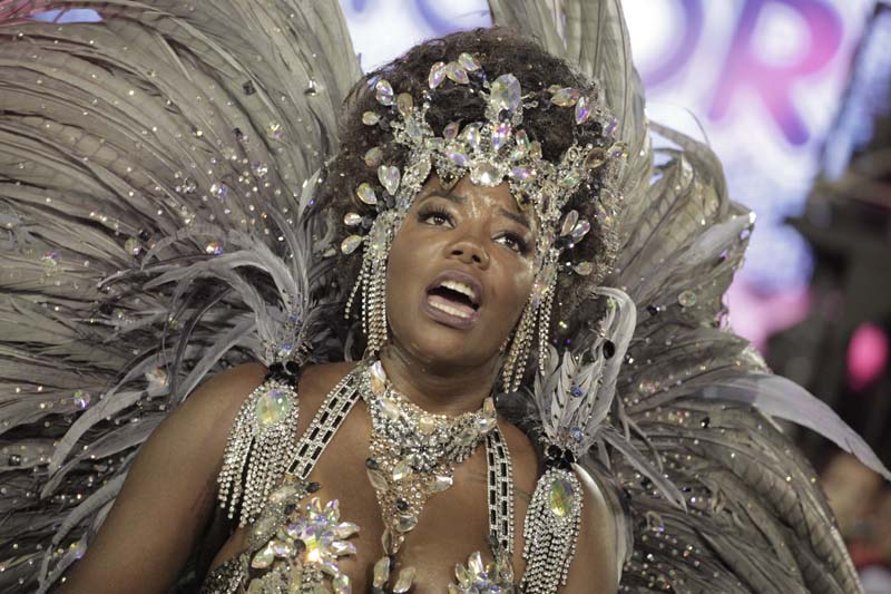 
        
            Famosas esbanjam beleza no 2º dia do Carnaval 
        
    