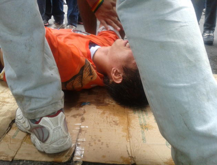 
        
            Fieis pagam promessas durante o Círio
        
    