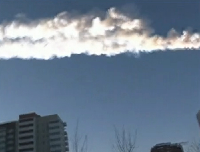 
        
            Rússia: queda de meteorito causa explosões no céu e fere mais de 500
        
    