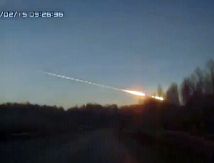 
        
            Rússia: queda de meteorito causa explosões no céu e fere mais de 500
        
    