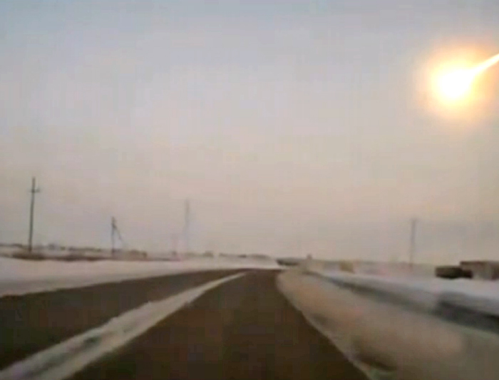 
        
            Rússia: queda de meteorito causa explosões no céu e fere mais de 500
        
    