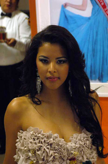 
        
            Miss Pará 2011 - As vencedoras posam para o DOL
        
    