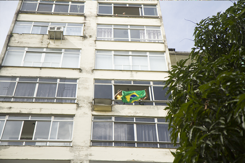 
        
            Manifestação reúne cerca de 50 mil em Belém
        
    