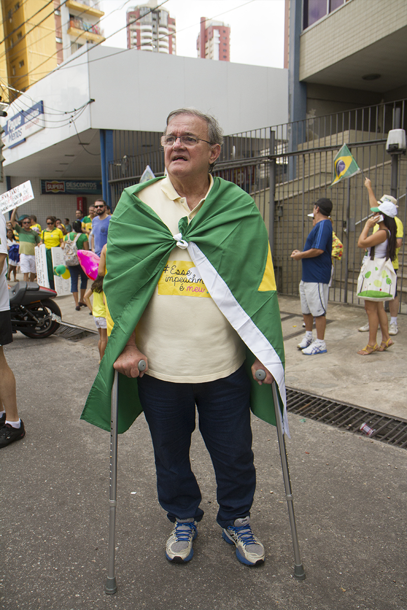 
        
            Manifestação reúne cerca de 50 mil em Belém
        
    