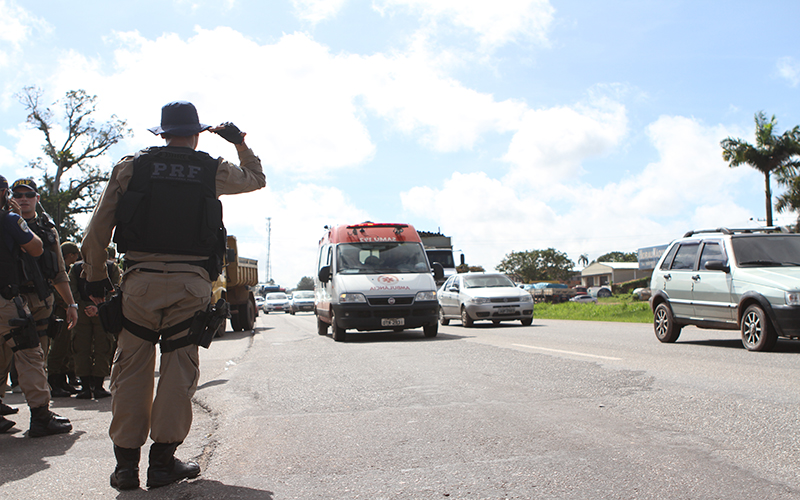 
        
            Manifestantes interditam BR-316 em Marituba
        
    
