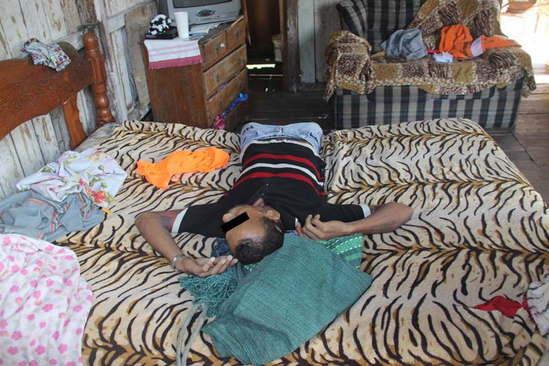 
        
            Vítima é morta a tiros na cama da esposa
        
    