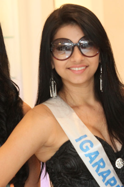 
        
            Misses mostram novo visual com óculos da Ana Maria
        
    