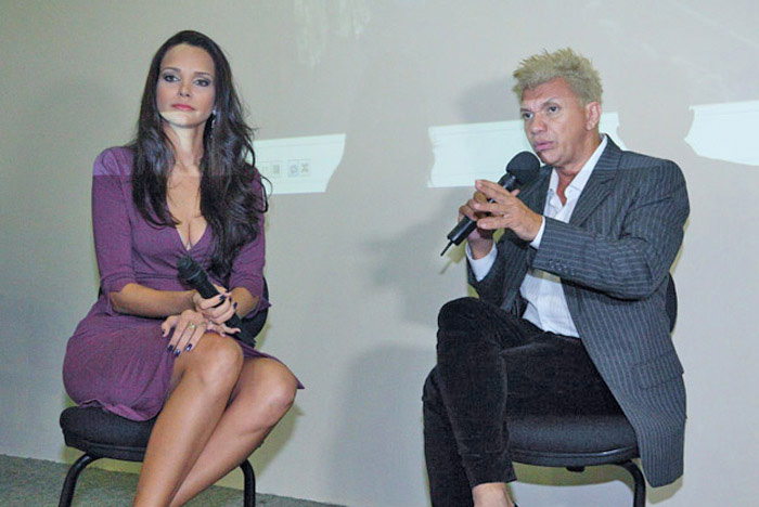 
        
            Misses mostram desenvoltura diante das câmeras
        
    