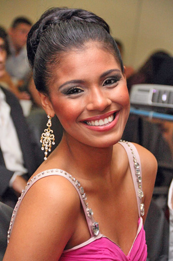 
        
            Misses mostram desenvoltura diante das câmeras
        
    