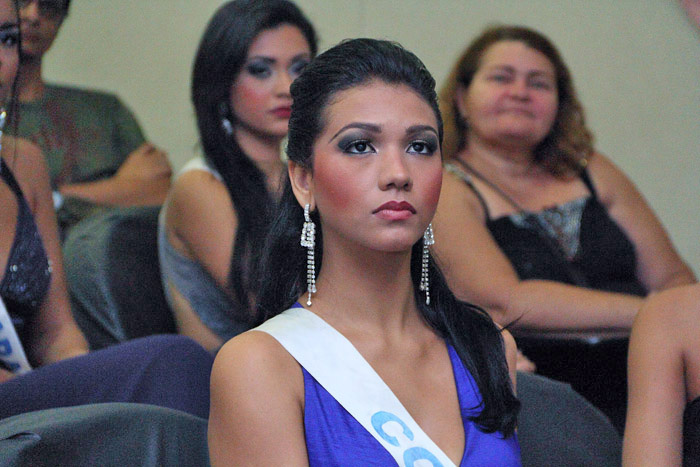 
        
            Misses mostram desenvoltura diante das câmeras
        
    