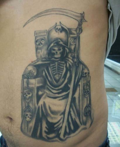 
        
            Veja significado de tatuagens usadas nas cadeias
        
    