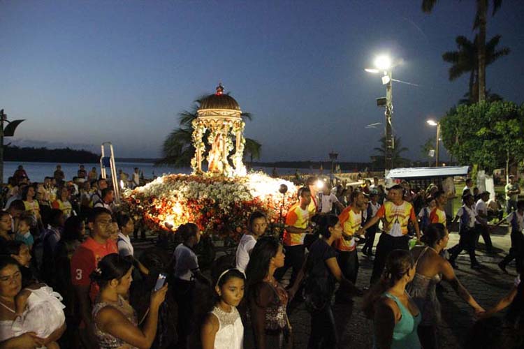 
        
            Procissão marca feriado de Nossa Senhora das Neves
        
    