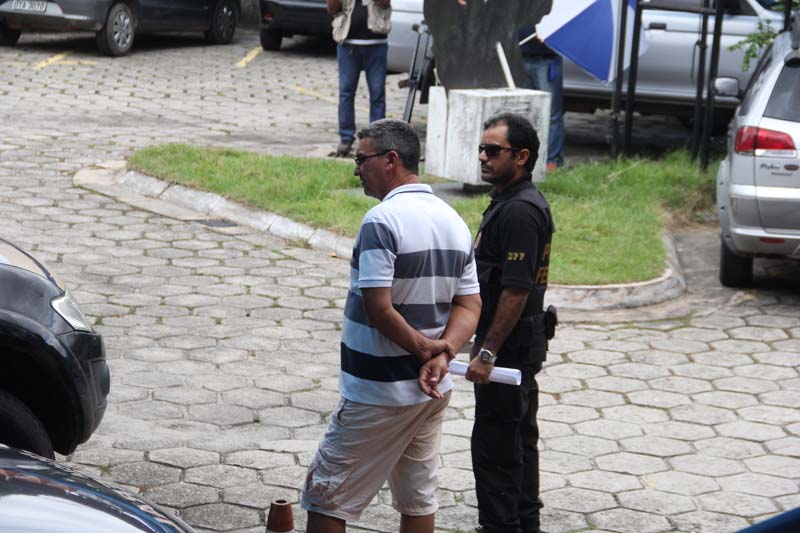 
        
            PF prende 8 presos em operação 'Sinaá'
        
    