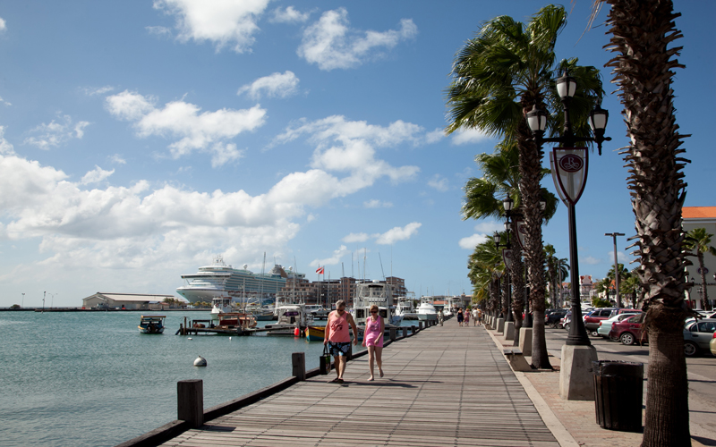 
        
            Conheça os encantos de Aruba
        
    