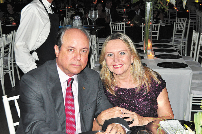 
        
            Carmem Souza: Uma festa pontuada pela emoção
        
    