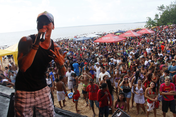 
        
            Outeiro: praias lotadas no terceiro fim de semana de julho
        
    