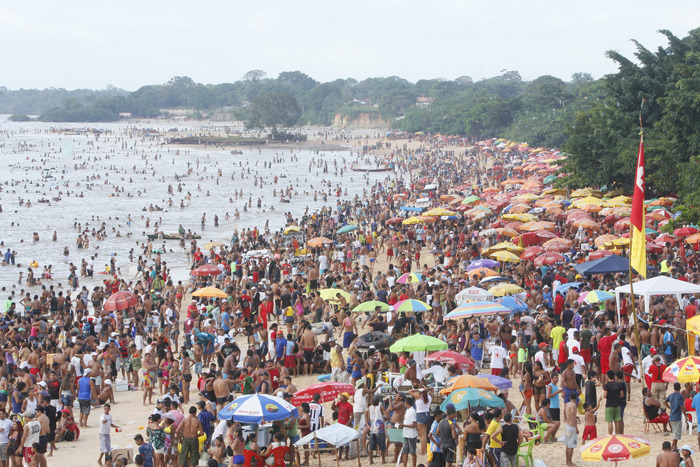 
        
            Outeiro: praias lotadas no terceiro fim de semana de julho
        
    