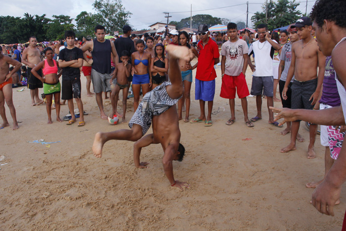 
        
            Outeiro: praias lotadas no terceiro fim de semana de julho
        
    