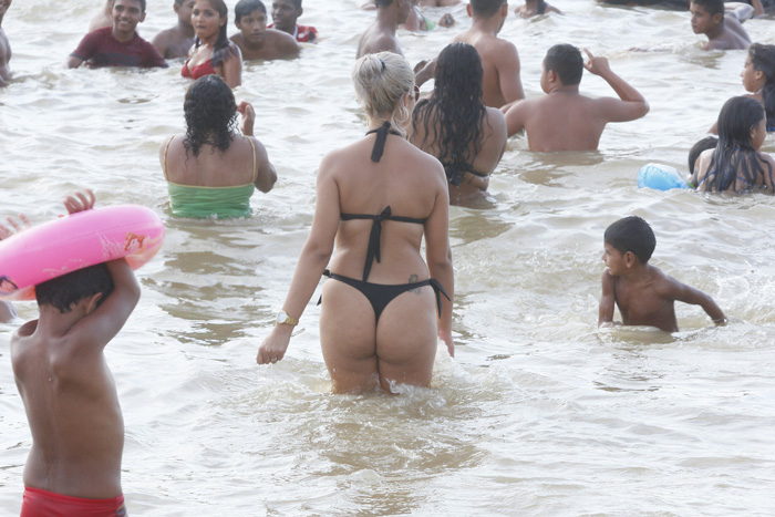 
        
            Outeiro: praias lotadas no terceiro fim de semana de julho
        
    