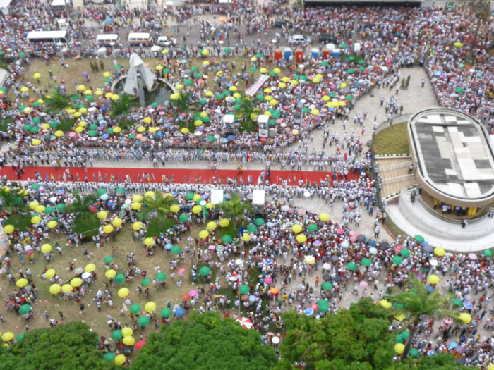 
        
            Círio reúne multidão nas ruas de Belém
        
    