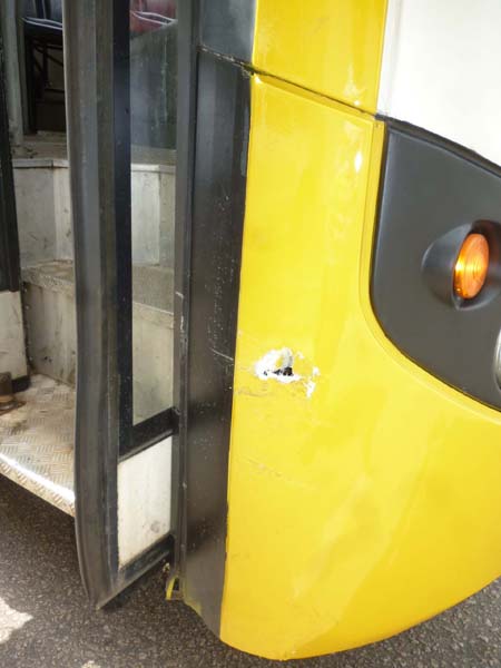 
        
            Carro colide com poste na Doca de Souza Franco
        
    