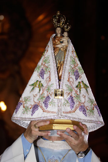 
        
            Manto do Círio 2010 é revelado
        
    