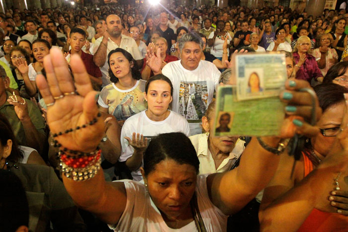 
        
            Manto do Círio 2010 é revelado
        
    