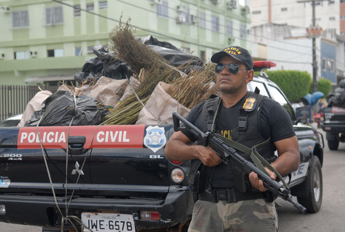 
        
            Polícia realiza incineração de drogas na COPALA
        
    