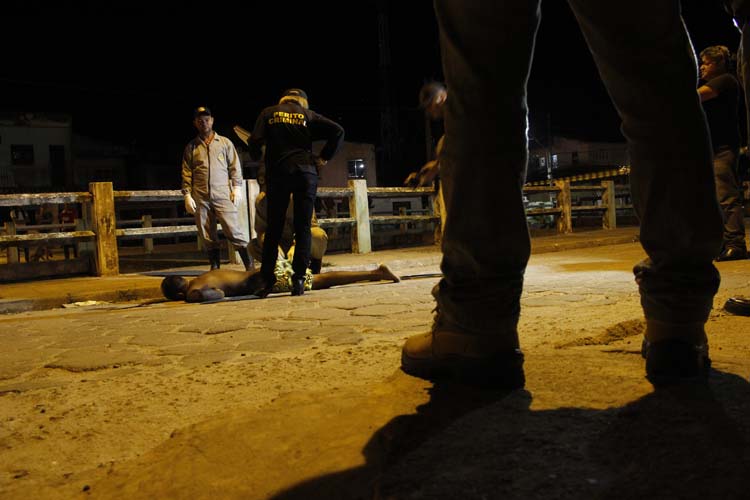 
        
            Homem é morto no Jurunas com três tiros
        
    