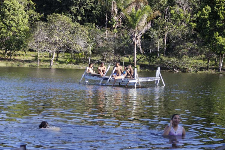 
        
            Verão é em São João de Pirabas
        
    