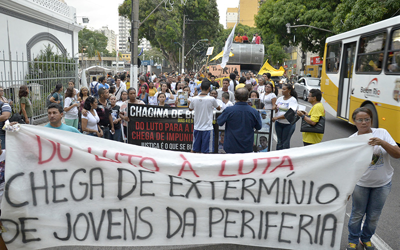 
        
            Ato relembra um ano de chacina em Belém
        
    
