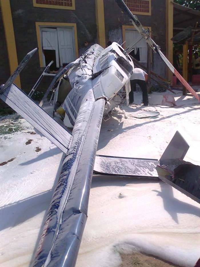 
        
            Helicóptero cai sobre uma igreja em Itaituba
        
    