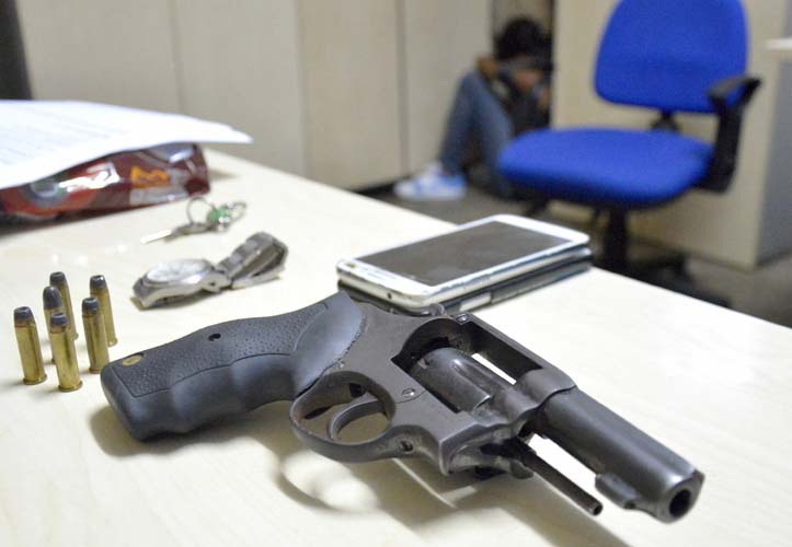 
        
            Sequestro relâmpago termina com 2 presos
        
    