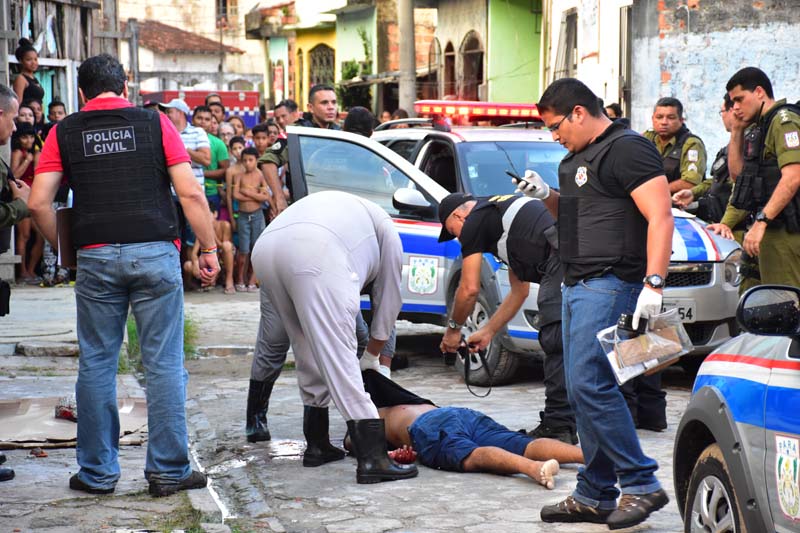 
        
            Assassinato durante mudança na Passagem Lava Pés
        
    