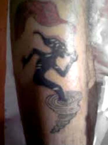 
        
            Veja significado de tatuagens usadas nas cadeias
        
    