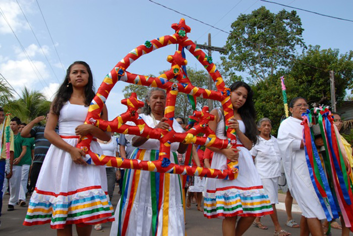 
        
            Veja imagens da tradicional festa do Sairé, em Santarém
        
    