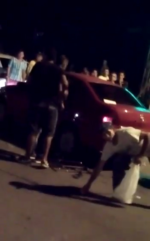 
        
            Suposto cabo da PM é desarmado e surrado
        
    