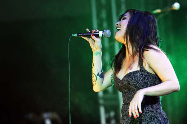 
        
            Pitty leva mais de 2 mil fãs ao delírio na AP
        
    