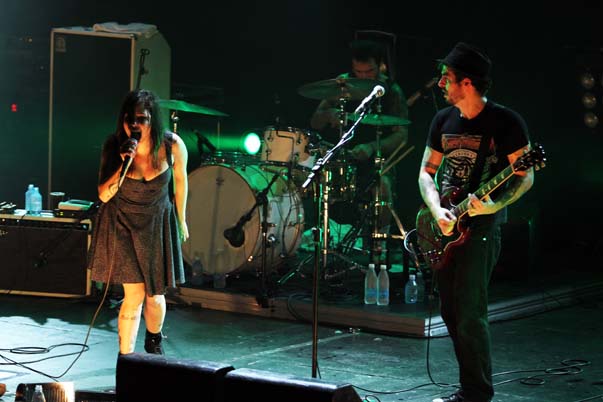 
        
            Pitty leva mais de 2 mil fãs ao delírio na AP
        
    