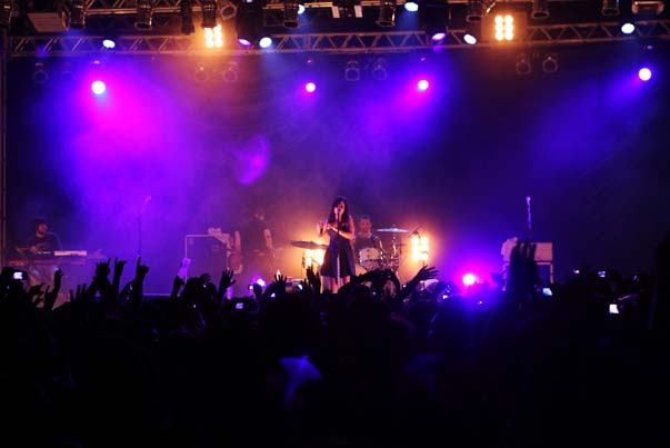 
        
            Pitty leva mais de 2 mil fãs ao delírio na AP
        
    