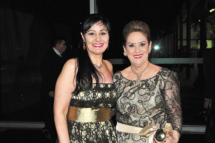 
        
            Carmem Souza: Uma festa pontuada pela emoção
        
    