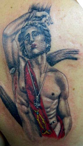 
        
            Veja significado de tatuagens usadas nas cadeias
        
    