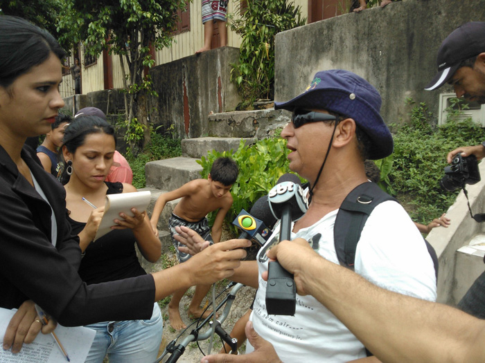 
        
            Dupla faz refém durante tentativa de assalto
        
    