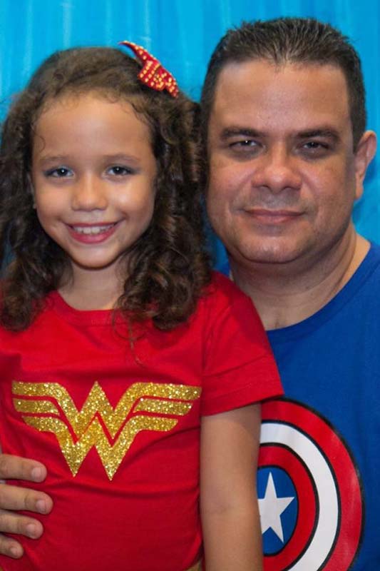 
        
            DOL homenageia pais com galeria de fotos
        
    