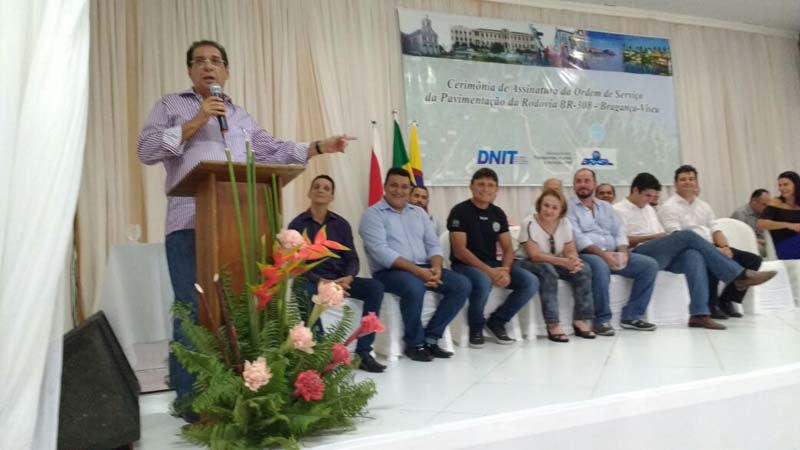 
        
            Obra em BR-308 fortalece escoamento de produção
        
    