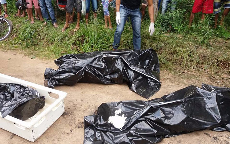 
        
            Três corpos carbonizados são encontrados
        
    