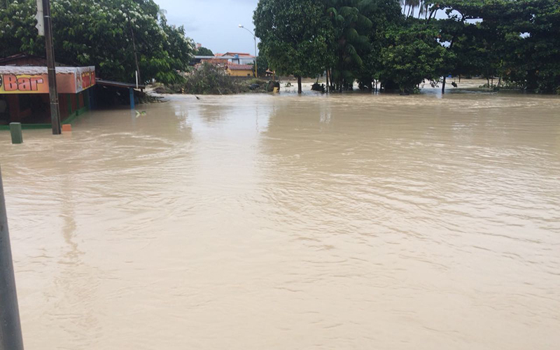 
        
            Chuva forte causa alagamentos em vários pontos de Paragominas
        
    