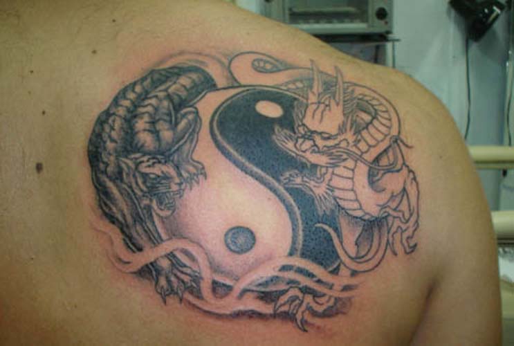 
        
            Veja significado de tatuagens usadas nas cadeias
        
    