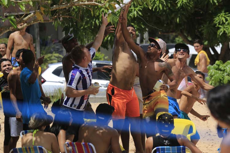 
        
            Mosqueiro recebe milhares de veranistas
        
    